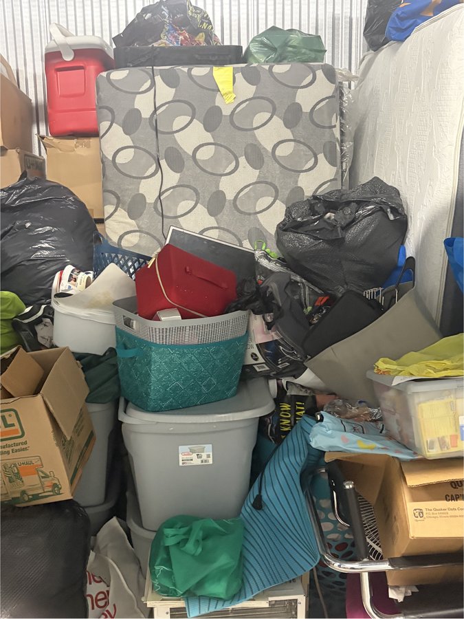 10 x 10 storage unit in New Castle, DE
