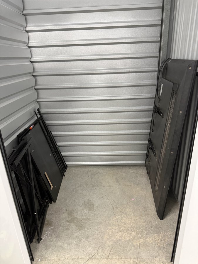 5 x 5 storage unit in Elma, WA