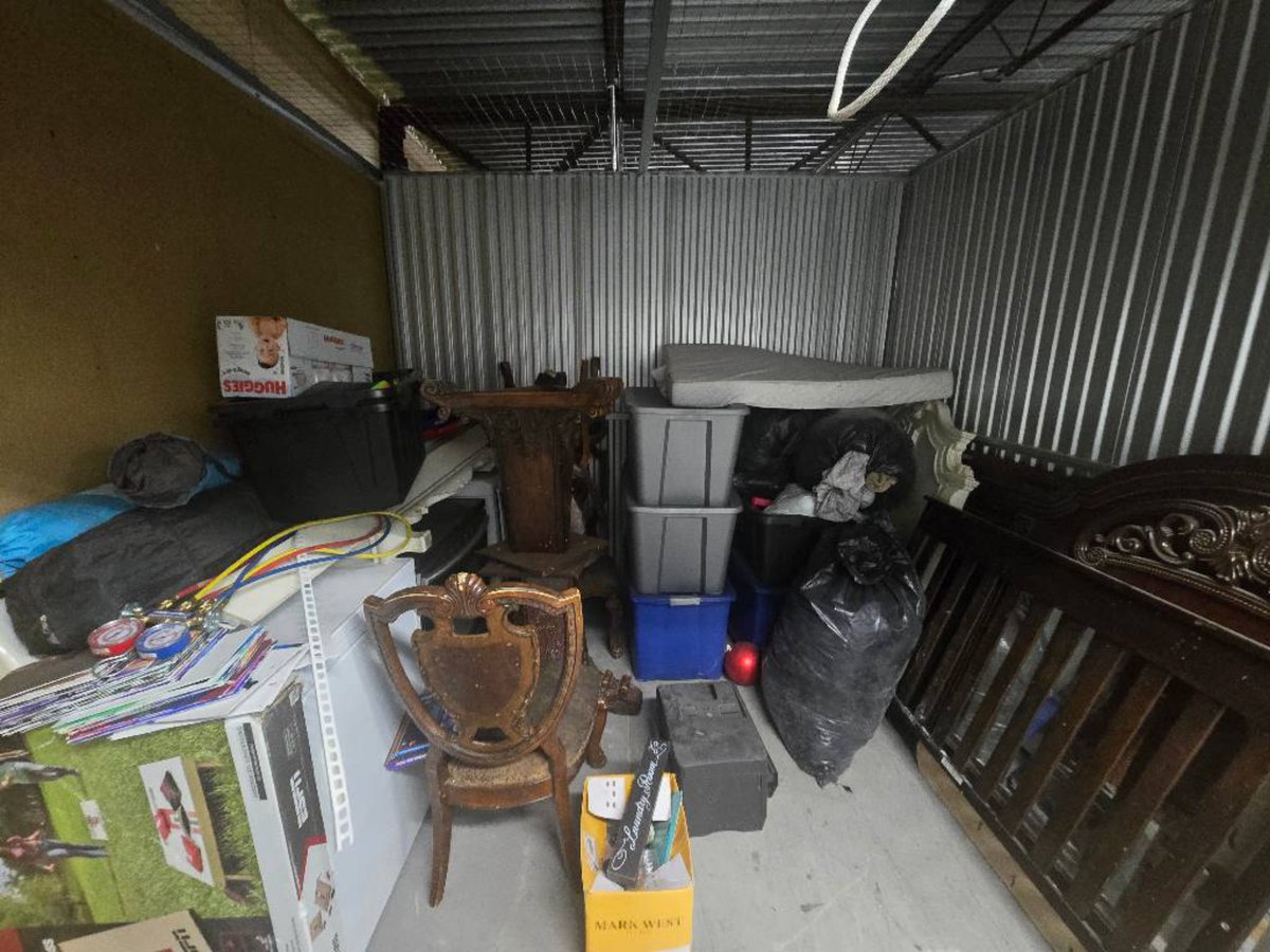 10 x 10 storage unit in Phoenix, AZ