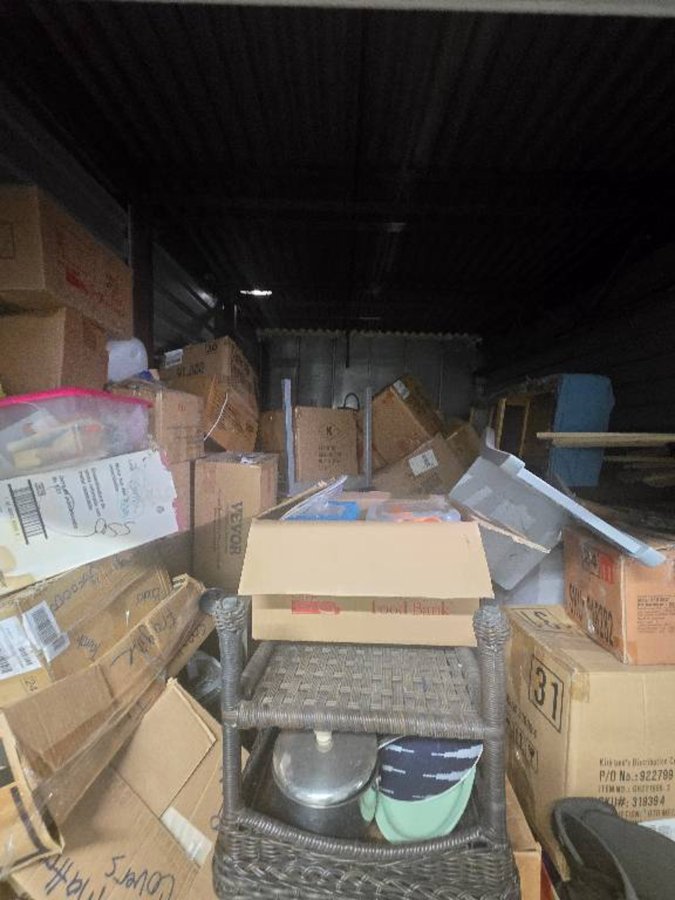 10 x 15 storage unit in Phoenix, AZ