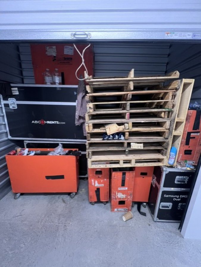 10 x 5 storage unit in Henderson, NV