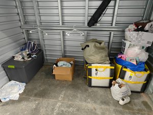 5 x 10 storage unit in Kent, WA