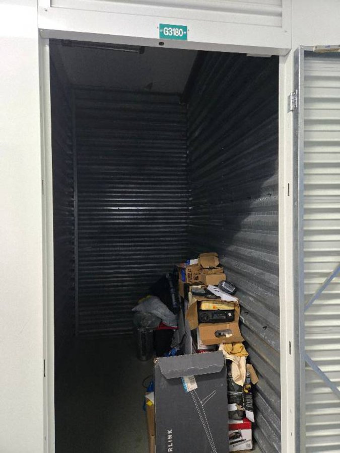 5 x 10 storage unit in Santa Rosa, CA