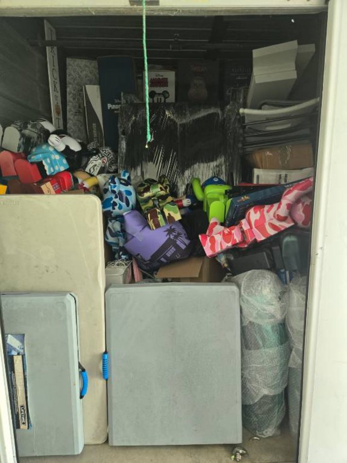 7 x 10 storage unit in Anaheim, CA