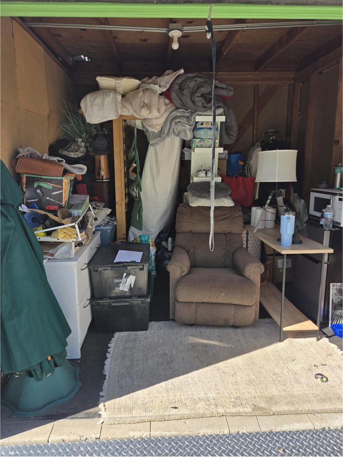 10 x 10 storage unit in Escondido, CA
