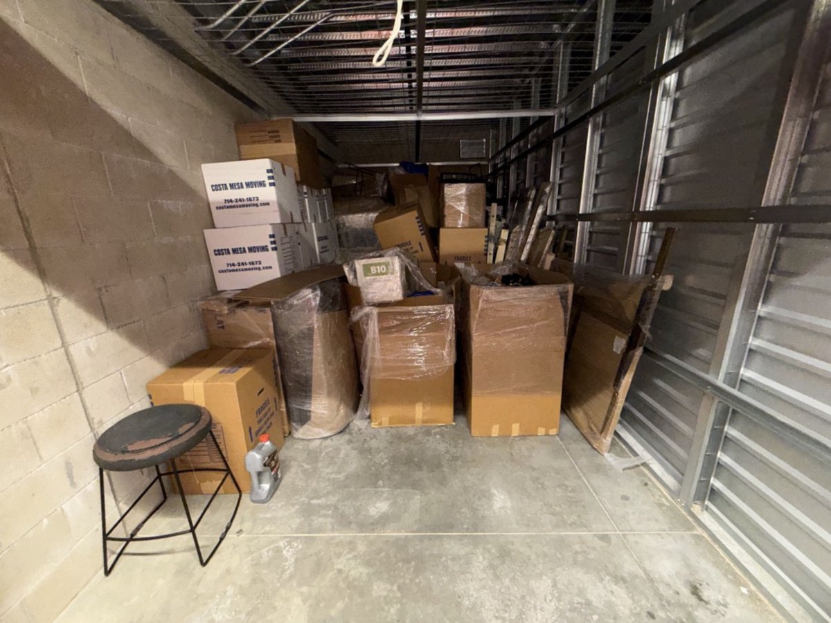 10 x 20 storage unit in Canoga Park, CA