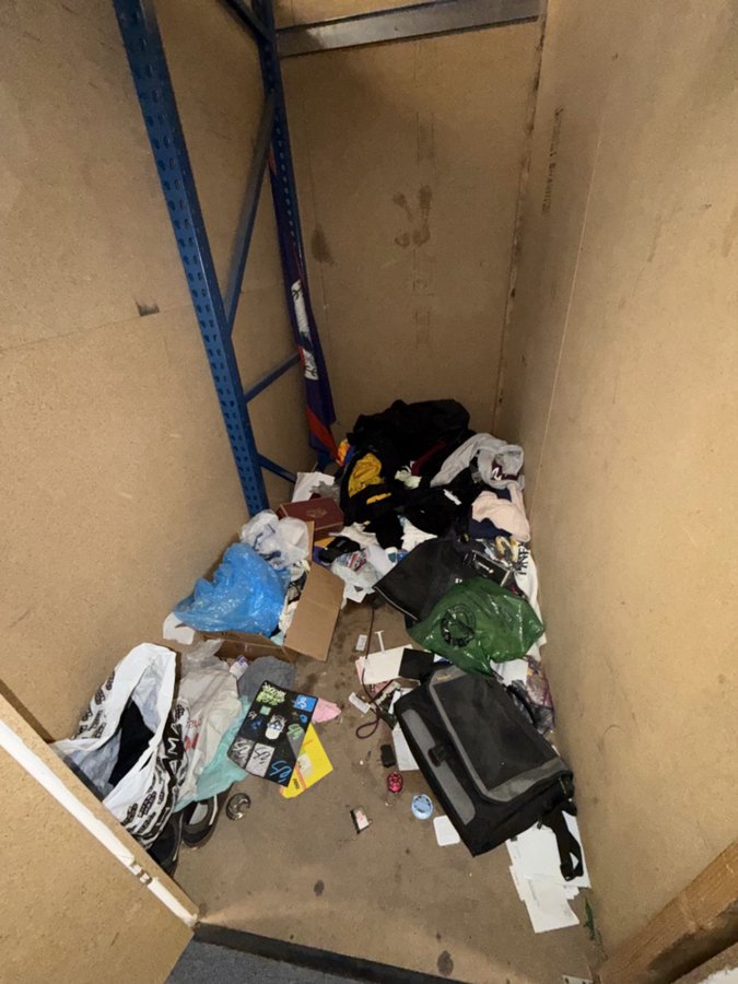 4 x 8 storage unit in Canoga Park, CA
