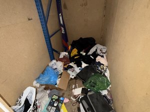 4 x 8 storage unit in Canoga Park, CA