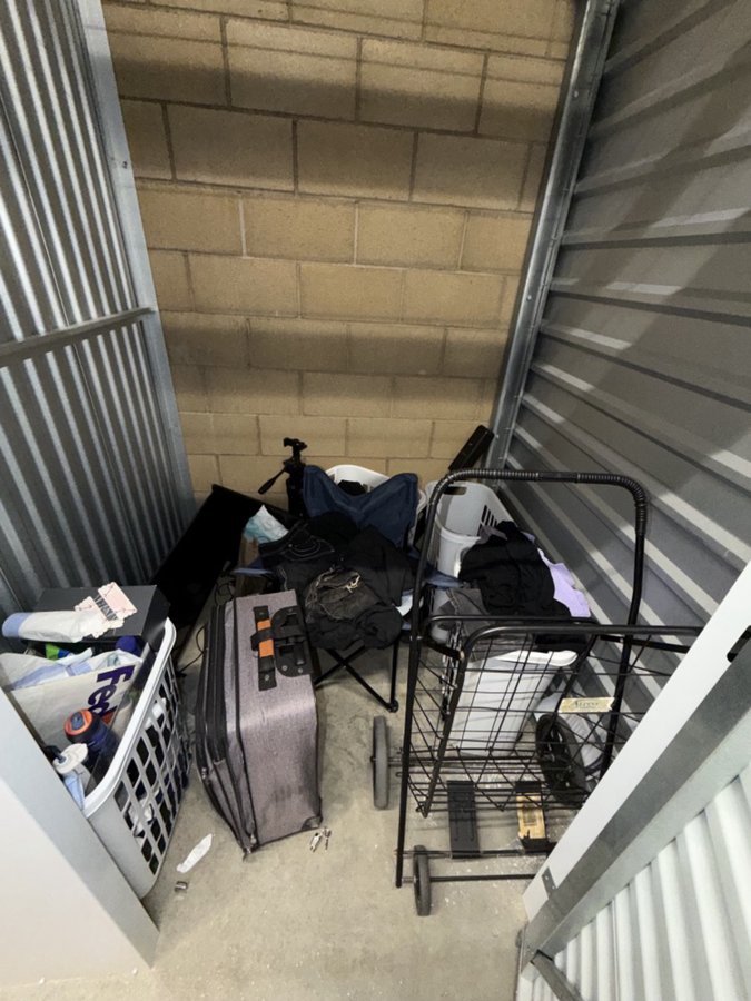 5 x 5 storage unit in Canoga Park, CA