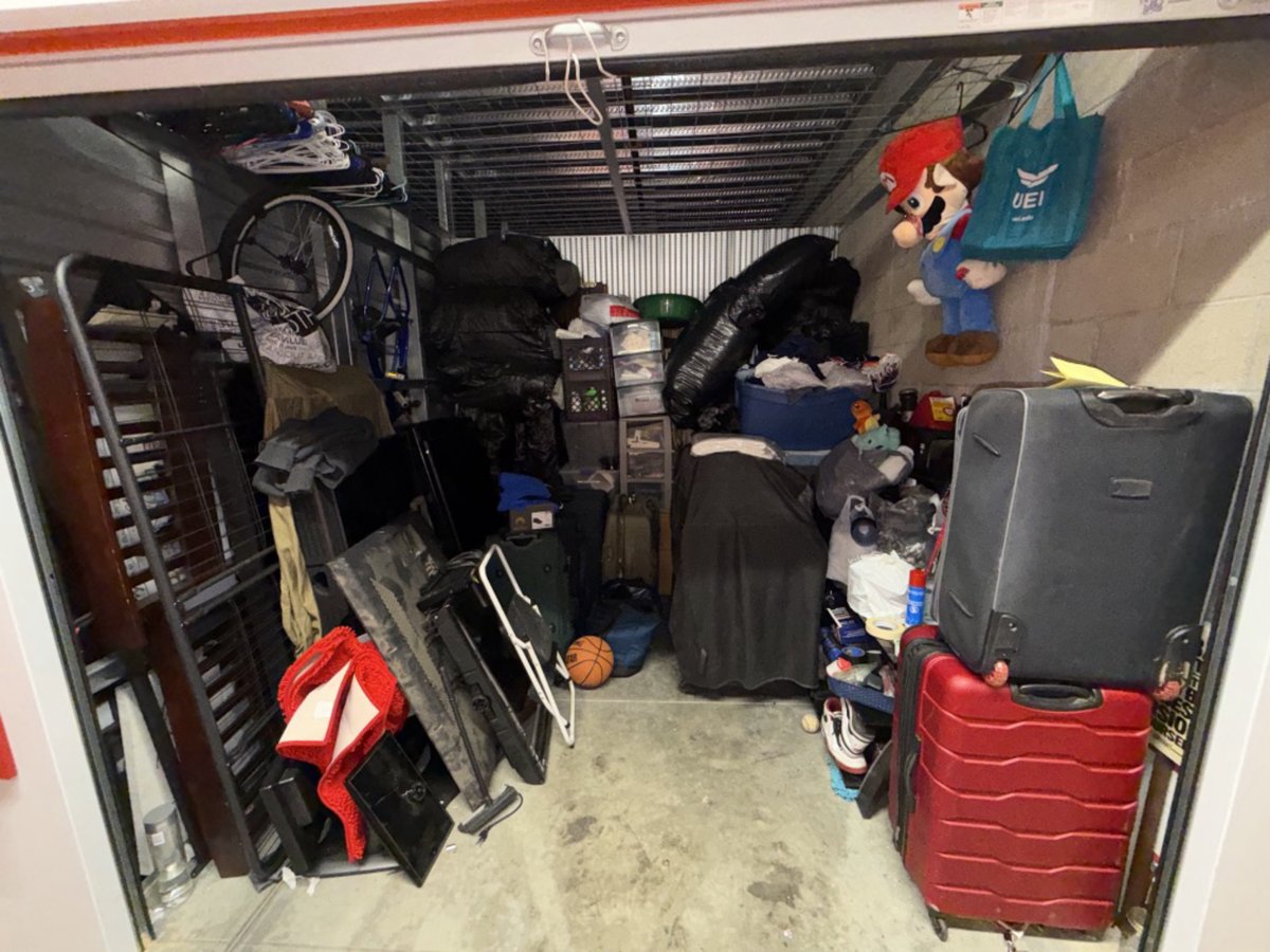 10 x 10 storage unit in Canoga Park, CA