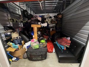 10 x 10 storage unit in Canoga Park, CA