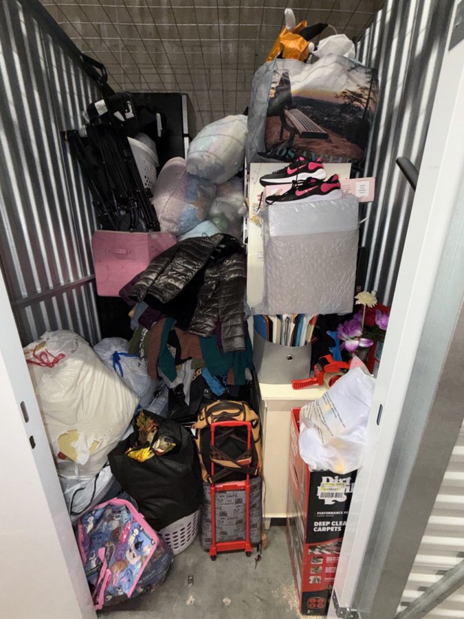 5 x 10 storage unit in Canoga Park, CA