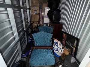 5 x 10 storage unit in Canoga Park, CA