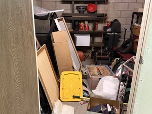 10 x 10 storage unit in Thousand Oaks, CA