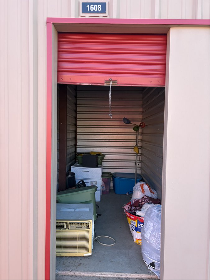 5 x 10 storage unit in Palestine, TX