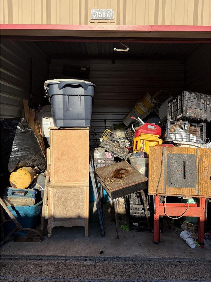 10 x 10 storage unit in Palestine, TX