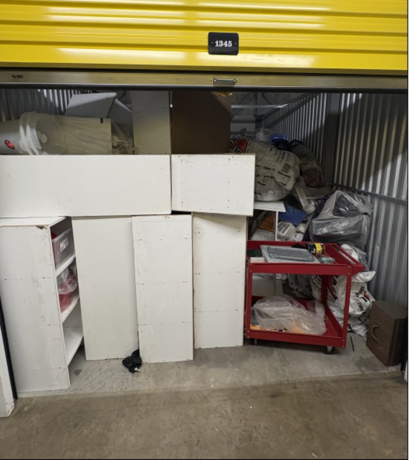 10 x 15 storage unit in West Hempstead, NY