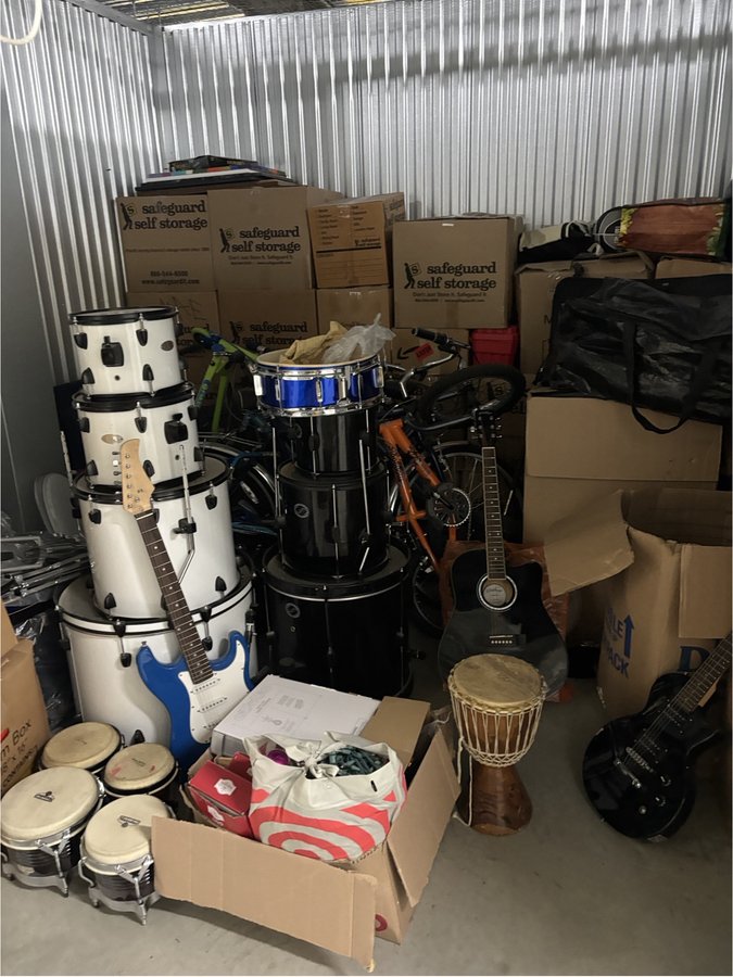 10 x 10 storage unit in Plainview, NY