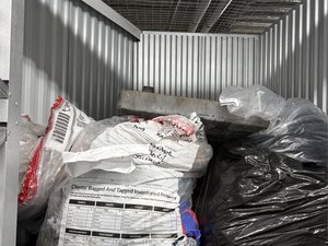 5 x 5 storage unit in Richmond Hill, NY