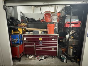 8 x 10 storage unit in Richmond Hill, NY