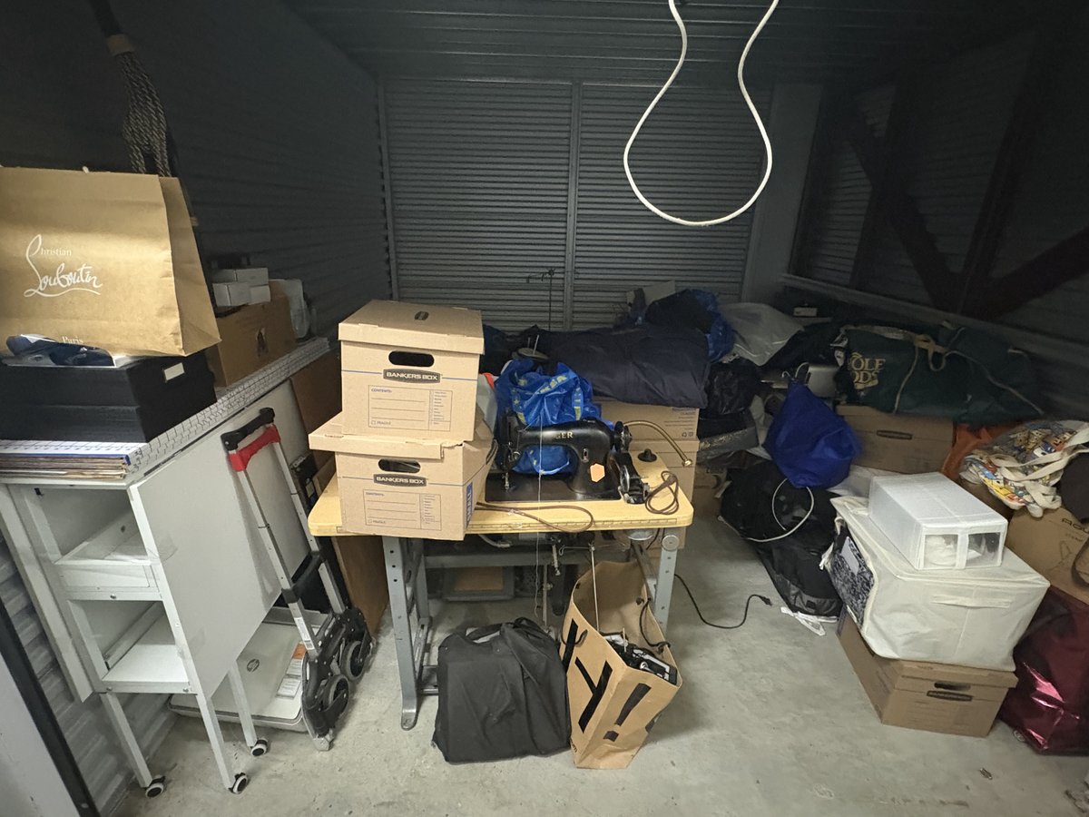 10 x 10 storage unit in Brooklyn, NY