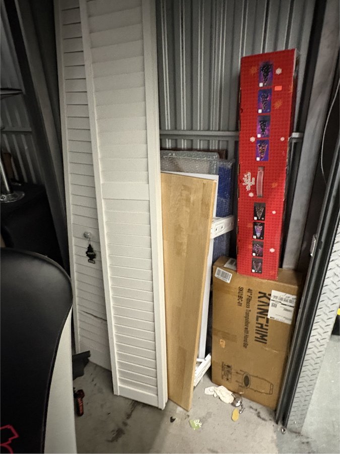 10 x 15 storage unit in Bronx, NY