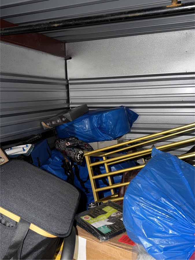 10 x 10 storage unit in Bronx, NY