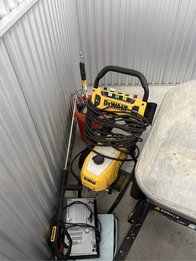 5 x 10 storage unit in Bronx, NY