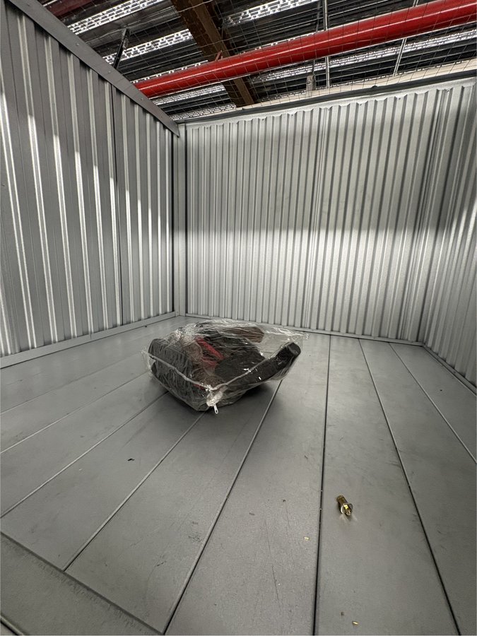 5 x 5 storage unit in Bronx, NY