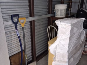 10 x 10 storage unit in Ridgewood, NY