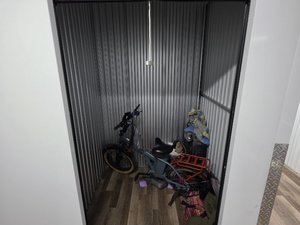 5 x 5 storage unit in Bradenton, FL