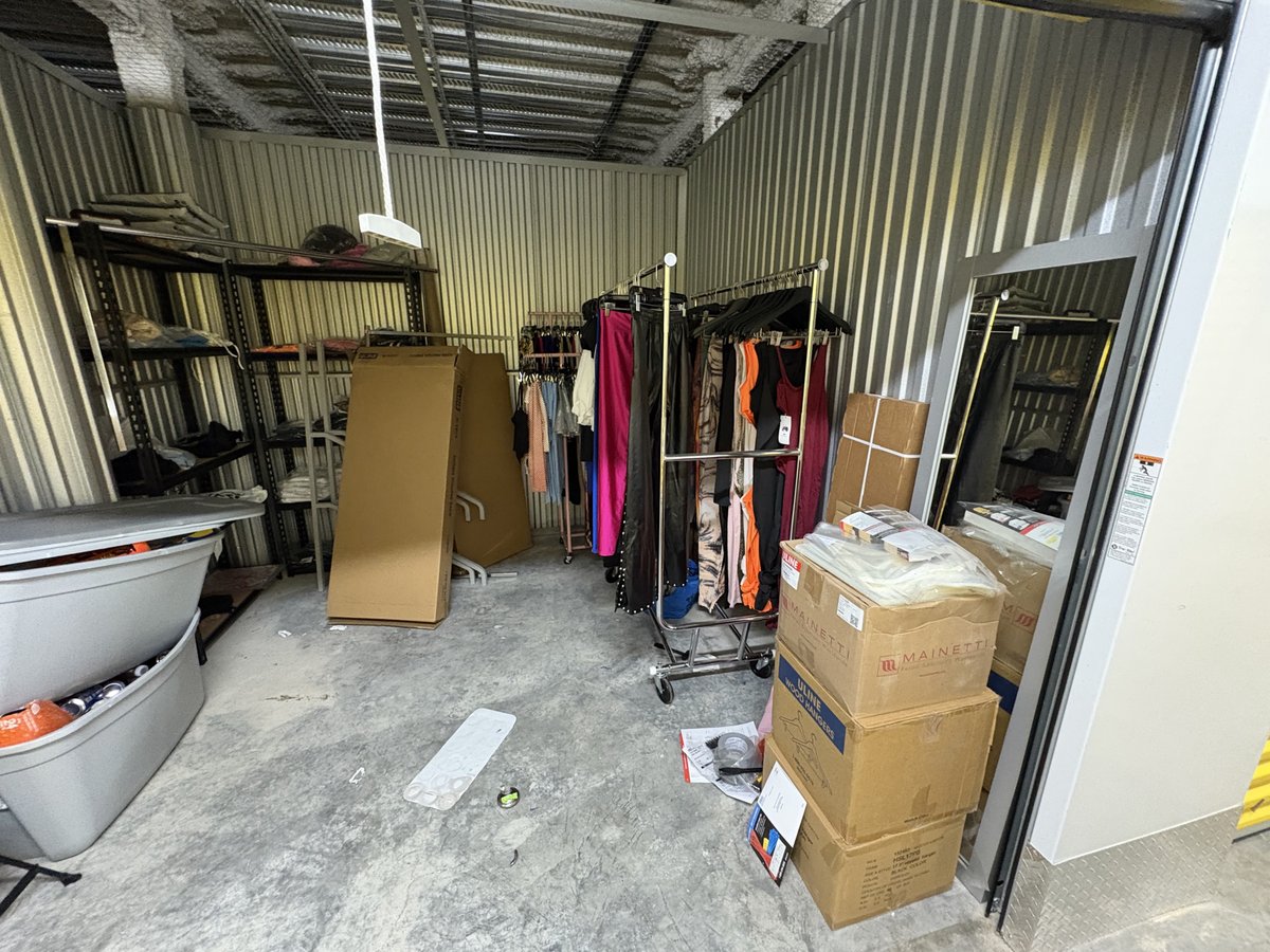 10 x 10 storage unit in Brooklyn, NY