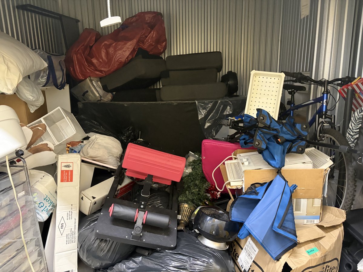 10 x 10 storage unit in Brooklyn, NY