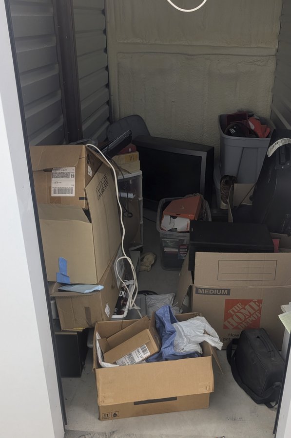5 x 10 storage unit in Tyler, TX