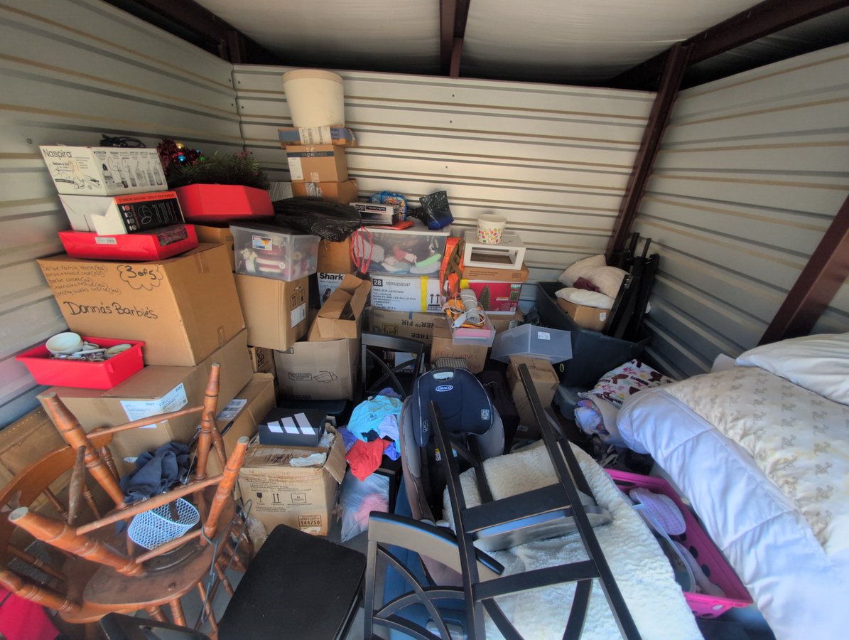 10 x 10 storage unit in Tyler, TX