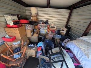 10 x 10 storage unit in Tyler, TX
