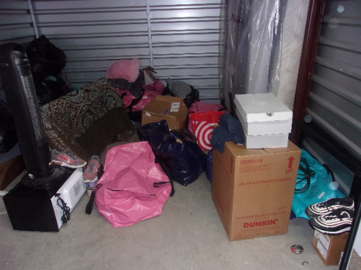 10 x 10 storage unit in Hamden, CT