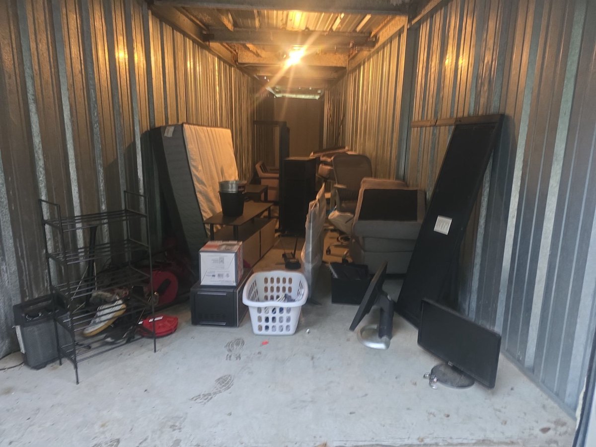 10 x 10 storage unit in Cincinnati, OH