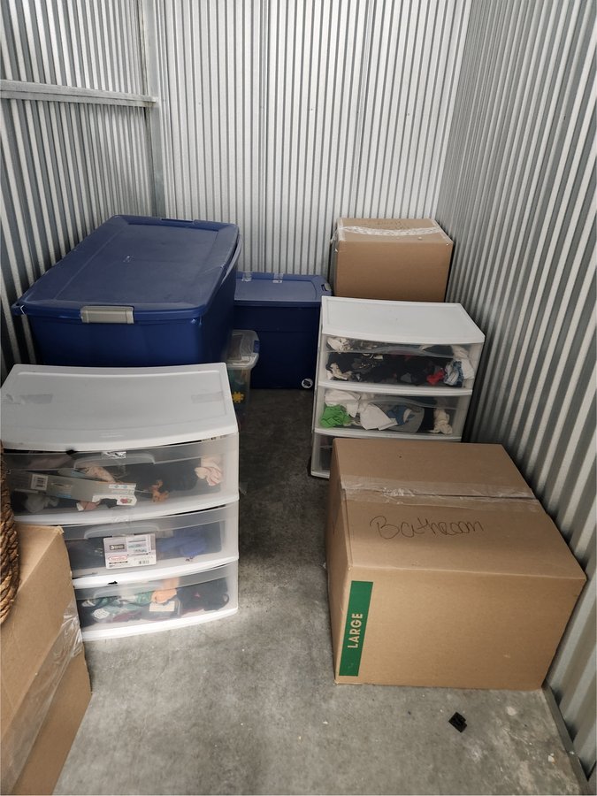 5 x 11 storage unit in Philadelphia, PA