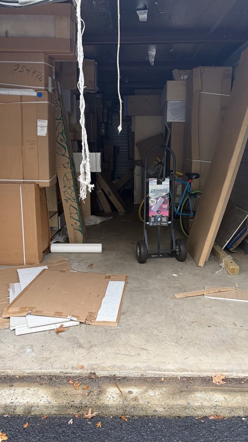 10 x 30 storage unit in Manalapan, NJ
