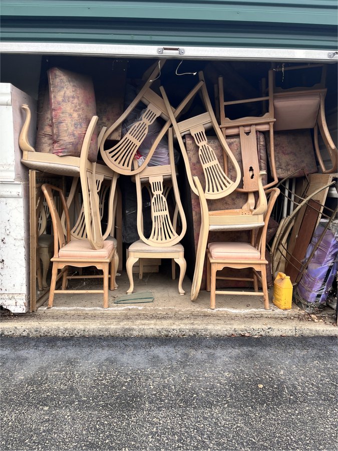 10 x 10 storage unit in Manalapan, NJ