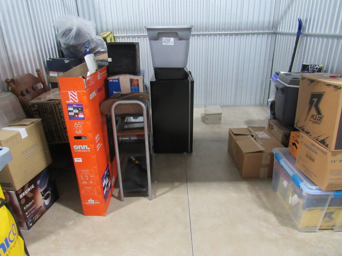 10 x 10 storage unit in Peoria, IL