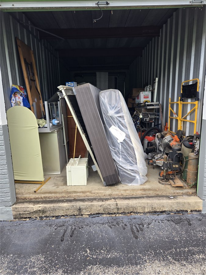 10 x 25 storage unit in Downingtown, PA
