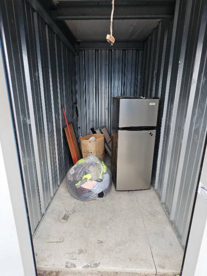 5 x 10 storage unit in Indianapolis, IN