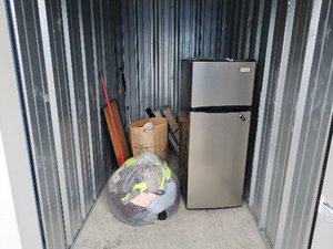 5 x 10 storage unit in Indianapolis, IN