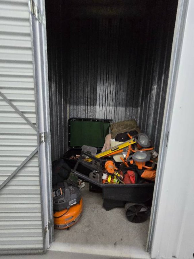 5 x 5 storage unit in Sarasota, FL