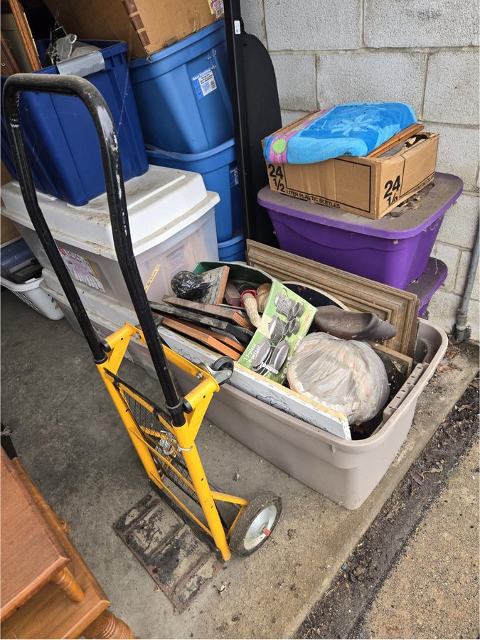 10 x 25 storage unit in Pittsburgh, PA