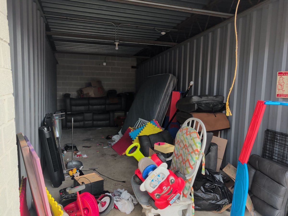 10 x 25 storage unit in Lisle, IL