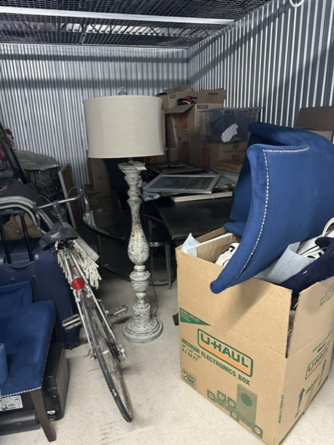 10 x 15 storage unit in Dearborn, MI