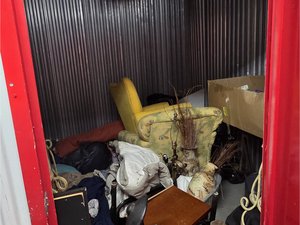 10 x 10 storage unit in Biloxi, MS